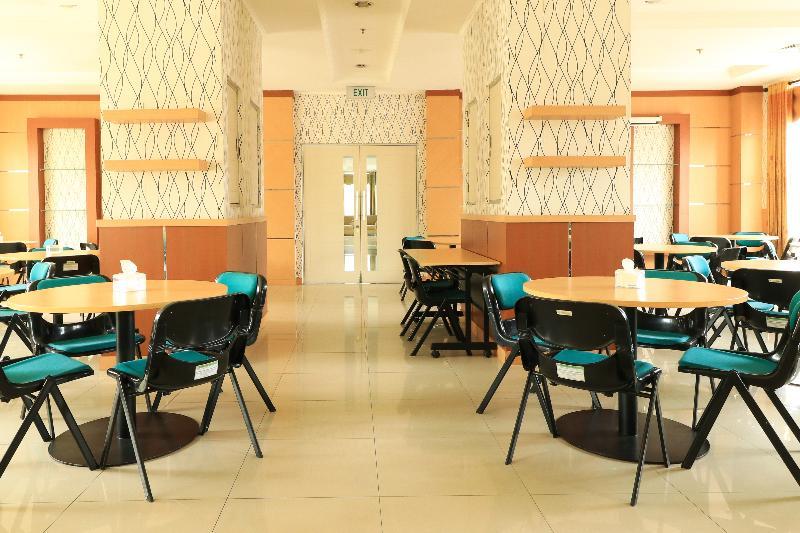 Greensa Inn Surabaya Buitenkant foto